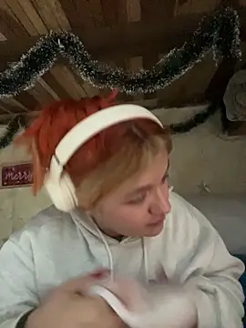 SophiaWeestt99 online show from December 18, 2:17 am