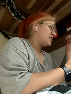 SophiaWeestt99 online show from December 19, 3:46 am