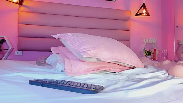 Snapshot of Katta_Gil chatting on March 22, 8:15 pm Katta Gil online show from March 22, 8:15 pm