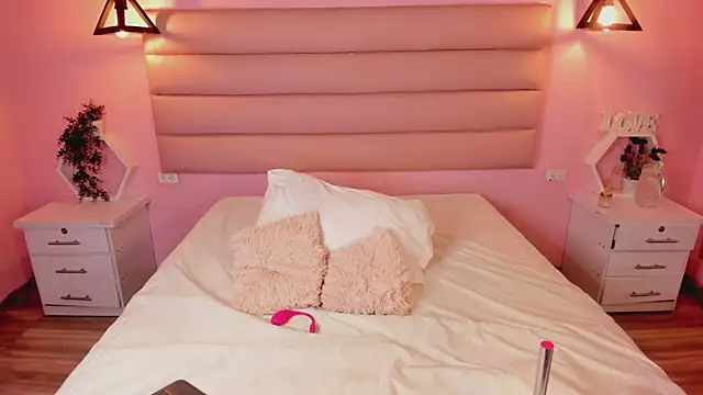 Snapshot of Katta_Gil chatting on September 27, 12:54 pm Katta Gil online show from September 27, 12:54 pm