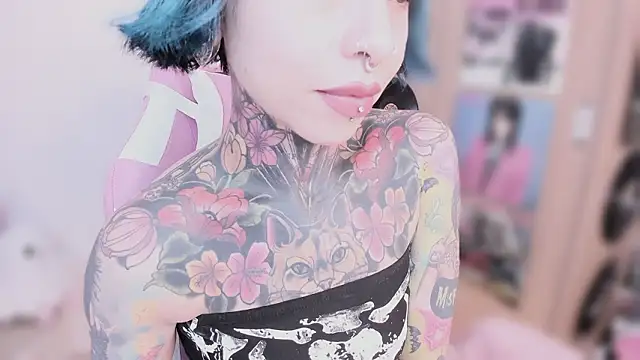 NikkiRamone online show from February 12, 10:54 am