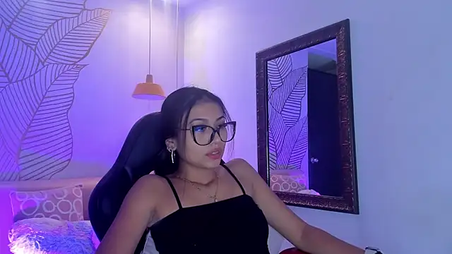 ZaraLim online show from February 4, 12:33 pm