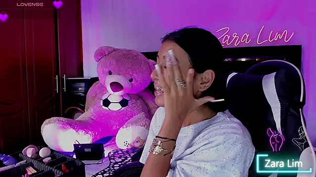 ZaraLim online show from September 17, 7:48 pm