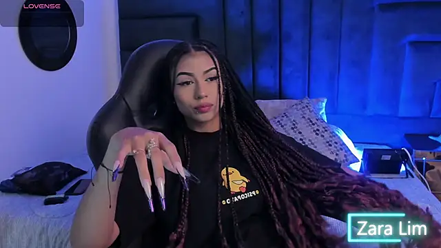 ZaraLim online show from December 21, 6:04 pm