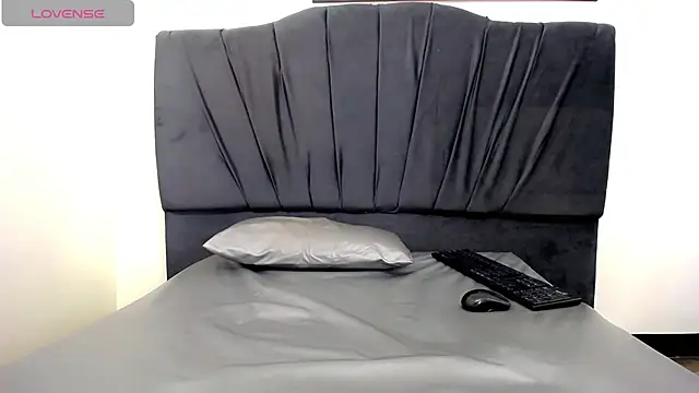 Diosiris Riannys online show from October 2, 7:10 pm