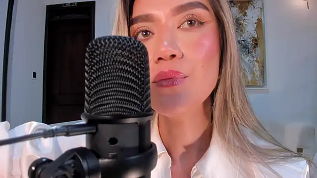 RebeccaHudson online show from January 22, 9:57 am