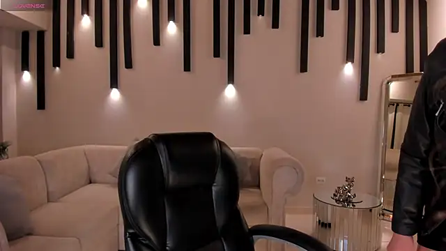 RebeccaHudson online show from February 1, 3:19 am