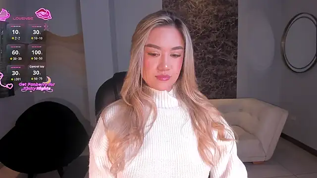 RebeccaHudson online show from January 7, 6:54 pm