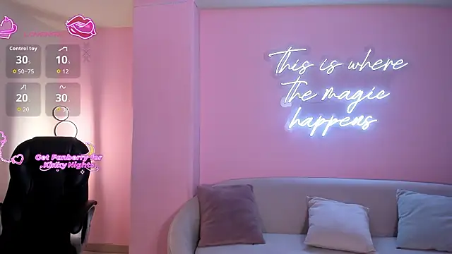 RebeccaHudson online show from March 5, 7:43 pm