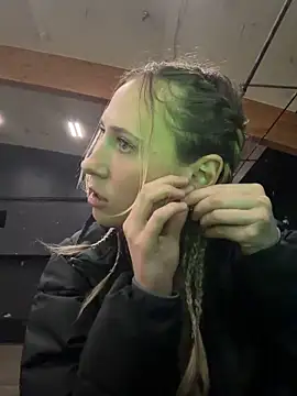 Snapshot of M1ssyk1ssy chatting on March 8, 7:50 pm M1ssyk1ssy online show from March 8, 7:50 pm