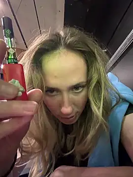 Snapshot of M1ssyk1ssy chatting on March 25, 8:59 pm M1ssyk1ssy online show from March 25, 8:59 pm