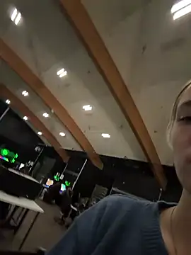 Snapshot of M1ssyk1ssy chatting on April 4, 6:38 pm M1ssyk1ssy online show from April 4, 6:38 pm