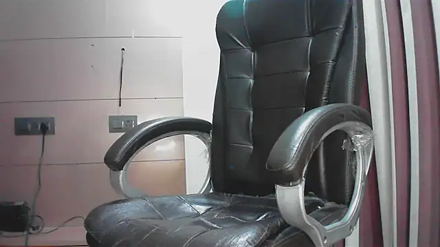 collage hoty online show from November 25, 9:04 pm