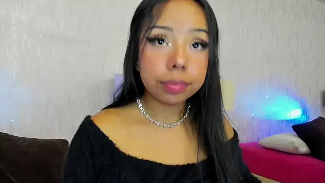 Snapshot of DafneMillers chatting on December 30, 1:37 am DafneMillers online show from December 30, 1:37 am