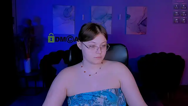Snapshot of nikole_kitt chatting on May 11, 7:00 pm nikole kitt online show from May 11, 7:00 pm