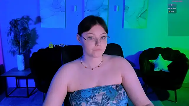 Snapshot of nikole_kitt chatting on May 19, 6:58 pm nikole kitt online show from May 19, 6:58 pm
