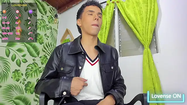 SEANTROYY online show from February 6, 11:37 pm