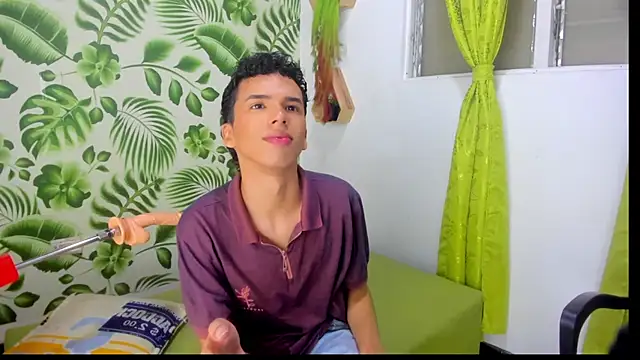 SEANTROYY online show from February 22, 3:56 am