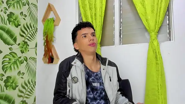 SEANTROYY online show from March 5, 3:51 am