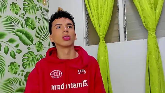 SEANTROYY online show from March 15, 4:02 am