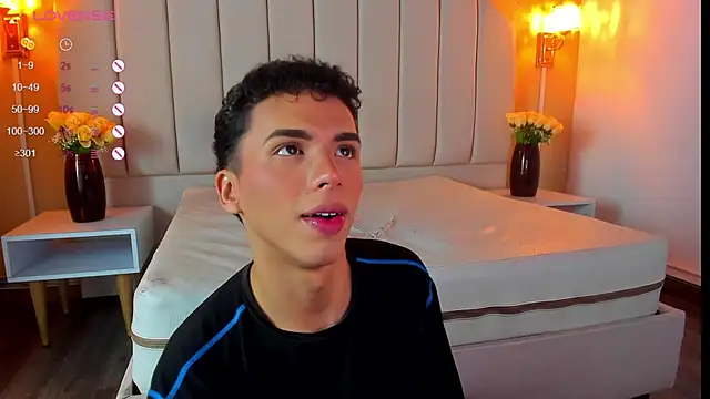 SEANTROYY online show from September 15, 3:39 am