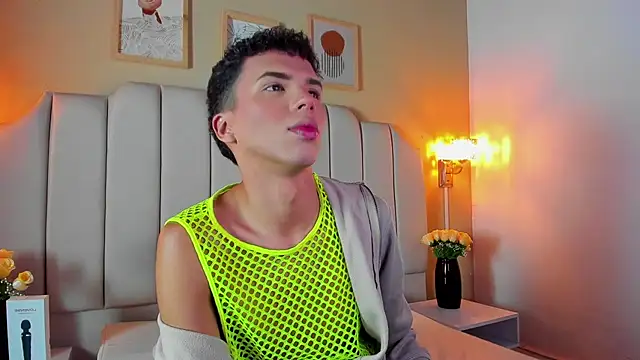 SEANTROYY online show from October 11, 4:01 am