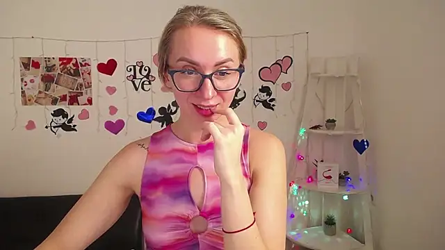 Snapshot of VasilisaSii chatting on January 20, 12:28 pm VasilisaSii online show from January 20, 12:28 pm