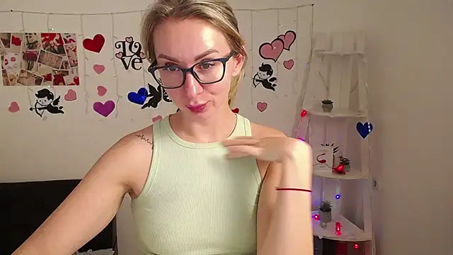 Snapshot of VasilisaSii chatting on January 24, 3:34 pm VasilisaSii online show from January 24, 3:34 pm