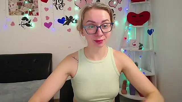 Snapshot of VasilisaSii chatting on February 3, 6:24 am VasilisaSii online show from February 3, 6:24 am