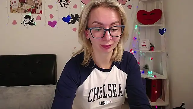 Snapshot of VasilisaSii chatting on February 4, 3:15 pm VasilisaSii online show from February 4, 3:15 pm
