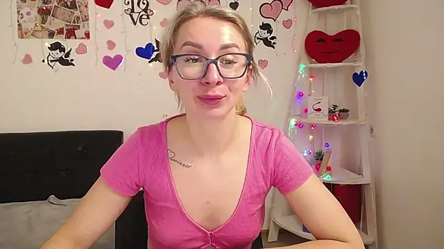 Snapshot of VasilisaSii chatting on February 21, 9:13 am VasilisaSii online show from February 21, 9:13 am