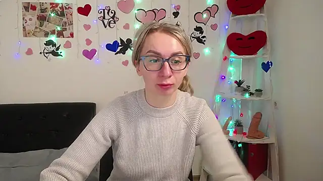 Snapshot of VasilisaSii chatting on February 24, 6:05 am VasilisaSii online show from February 24, 6:05 am