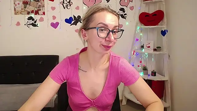 Snapshot of VasilisaSii chatting on March 1, 12:34 pm VasilisaSii online show from March 1, 12:34 pm
