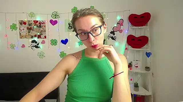 Snapshot of VasilisaSii chatting on March 21, 12:28 pm VasilisaSii online show from March 21, 12:28 pm