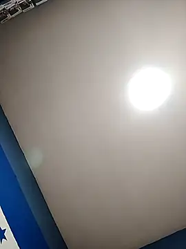 Snapshot of minitranca chatting on April 7, 11:59 pm minitranca online show from April 7, 11:59 pm