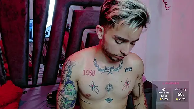 AliceandMax online show from February 22, 7:36 pm