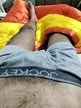 Snapshot of luckylads0037 chatting on December 20, 5:31 pm luckylads0037 online show from December 20, 5:31 pm