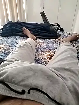 Snapshot of luckylads0037 chatting on March 19, 2:15 am luckylads0037 online show from March 19, 2:15 am