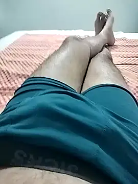 Snapshot of luckylads0037 chatting on March 21, 5:05 pm luckylads0037 online show from March 21, 5:05 pm