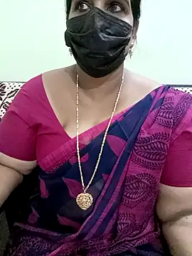 Snapshot of aila98 chatting on December 5, 9:17 pm aila98 online show from December 5, 9:17 pm