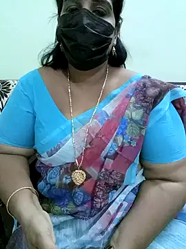 Snapshot of aila98 chatting on December 6, 10:52 pm aila98 online show from December 6, 10:52 pm