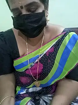 Snapshot of aila98 chatting on February 5, 11:39 pm aila98 online show from February 5, 11:39 pm