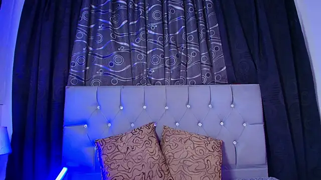 Snapshot of meggan_77 chatting on October 3, 5:15 am meggan 77 online show from October 3, 5:15 am