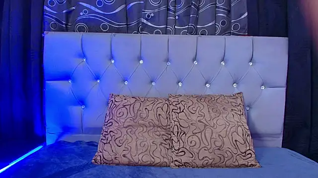 Snapshot of meggan_77 chatting on October 8, 5:05 am meggan 77 online show from October 8, 5:05 am