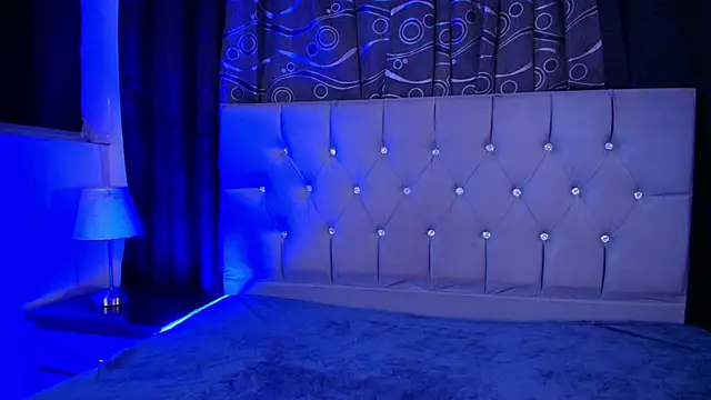 Snapshot of meggan_77 chatting on October 11, 3:50 am meggan 77 online show from October 11, 3:50 am