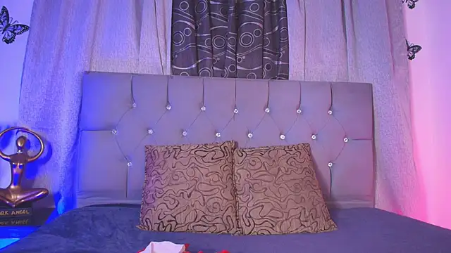 meggan 77 online show from December 4, 3:27 am