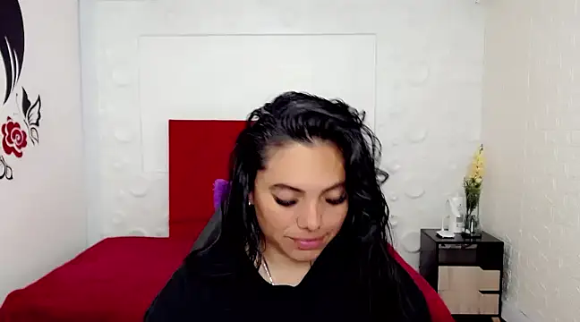 Scarlet Magics online show from December 6, 6:39 pm