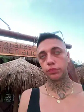  PhillipBrown online show from December 26, 11:10 am