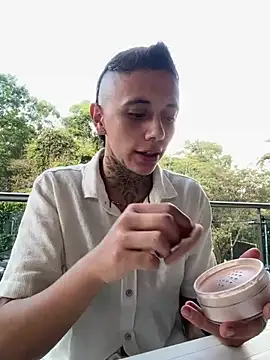  PhillipBrown online show from February 19, 10:09 pm