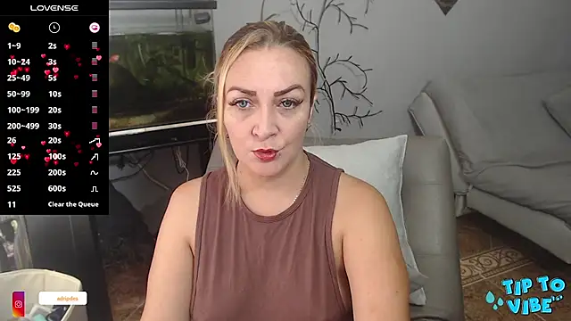 Snapshot of karen_mature69 chatting on March 5, 1:06 pm karen mature69 online show from March 5, 1:06 pm